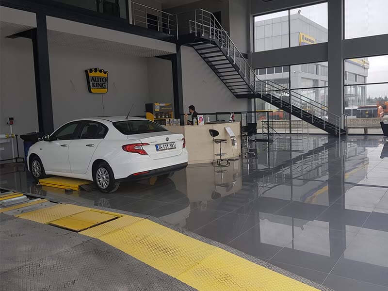 Afyon Merkez Oto Ekspertiz iç görünüm