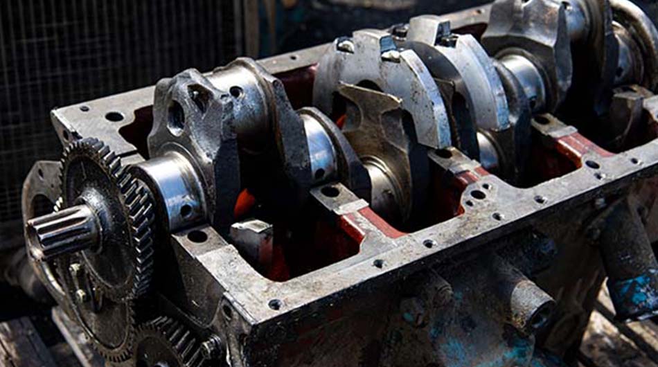 hasar görmüş motor bloğu