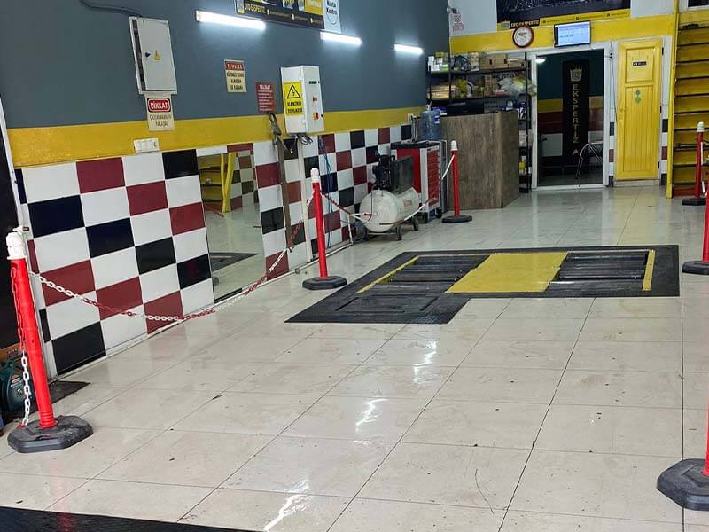 İzmir Çeşme Alaçatı Oto Ekspertiz yandan iç görünüm