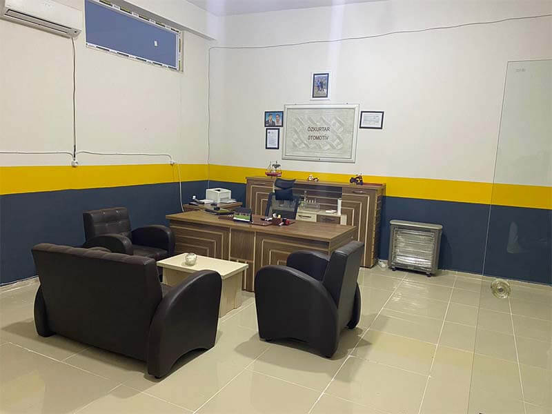 Siirt Merkez Oto Ekspertiz bekleme alanı