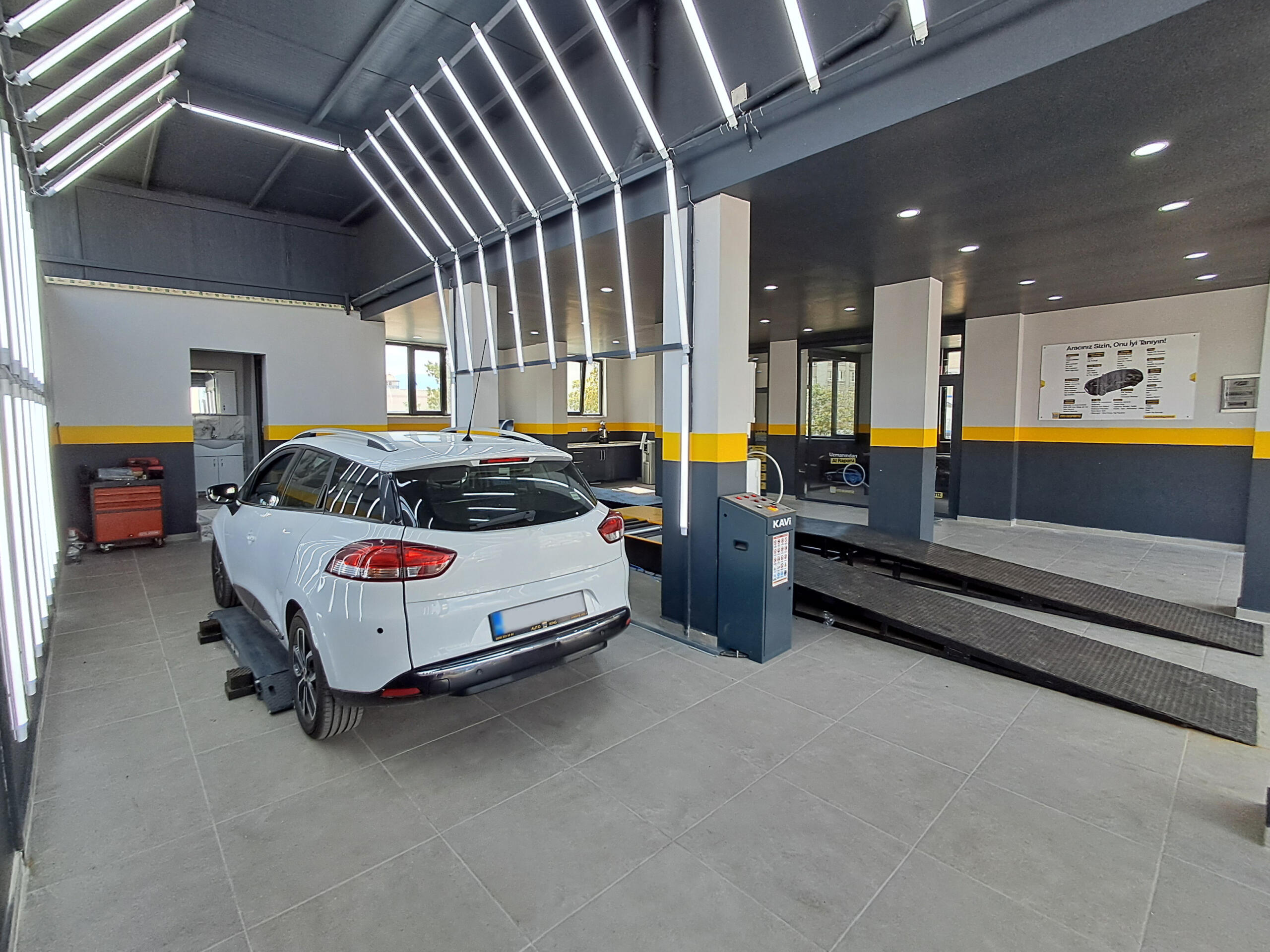 Kocaeli Körfez Oto Ekspertiz iç görünüm