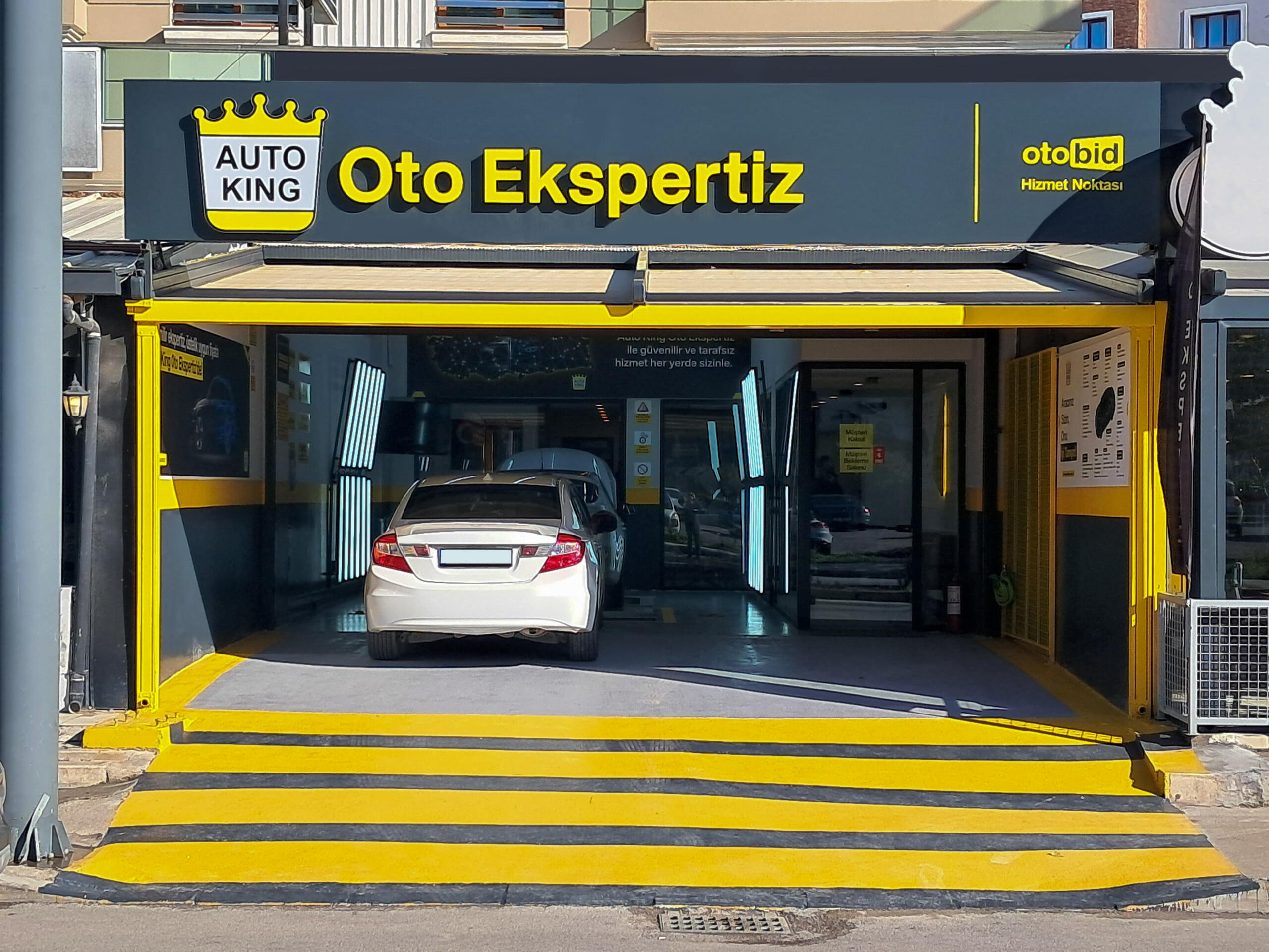 İzmir Çiğli Oto Ekspertiz dış görünüm
